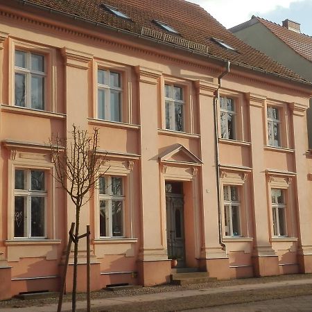 Bed&Breakfast Wagner im Alten Pfarrhaus Neuruppin Exterior foto