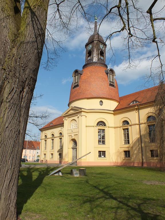 Bed&Breakfast Wagner im Alten Pfarrhaus Neuruppin Exterior foto