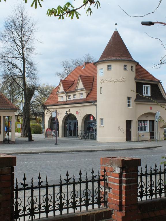 Bed&Breakfast Wagner im Alten Pfarrhaus Neuruppin Exterior foto