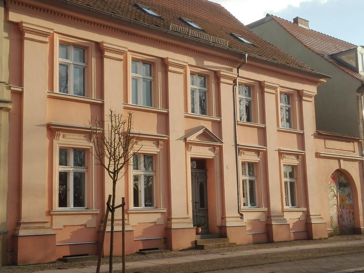 Bed&Breakfast Wagner im Alten Pfarrhaus Neuruppin Exterior foto